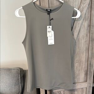 NWT Women’s Express Body Contour Tank